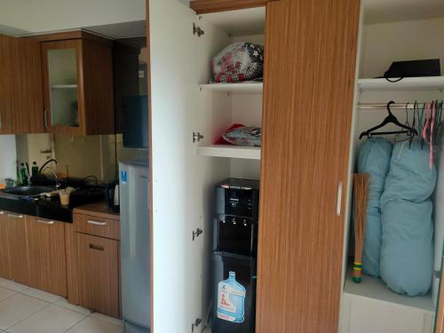 Facilities, Sunset View Studio Room MDN Free WiFi Full Furnish City and Lake View in Bekasi