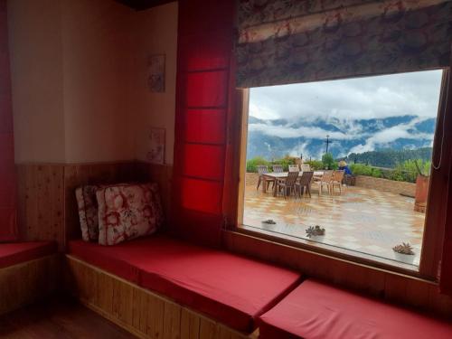 Majestic Himalayan homestay