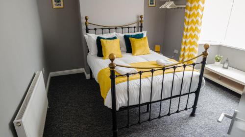 The Attic 3 bedroom apartment by Nook Serviced Accommodation
