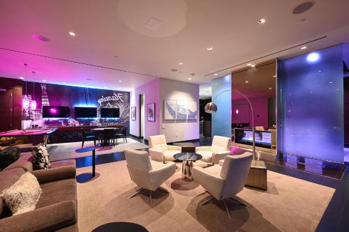 Ultimate Luxury Penthouse- Full View Strip at Palms Place
