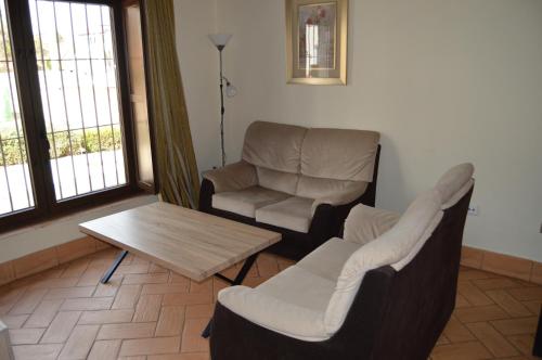 Apartamentos Turísticos - Hostal Los Alisos