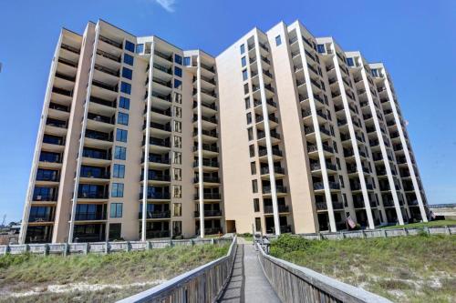 Dune our Thing at Navarre Towers 107