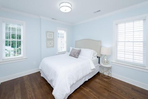 Guesthouse Charleston WEST 62 and 64 - image 2