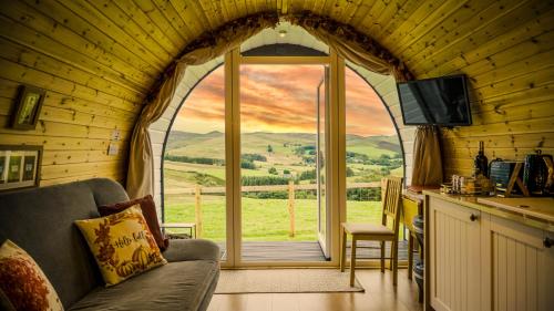 Forester's Retreat Glamping - Cambrian Mountains View