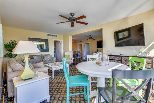 Harbourside 5518 - NEW! Free Waterpark passes steps to beach! - image 12