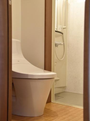 Twin Room with Shower(No Housekeeping)