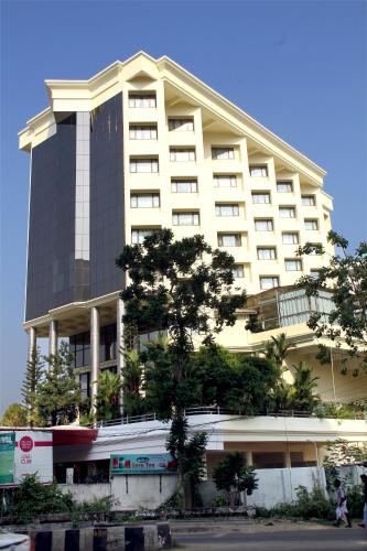 Facilities, Gokulam Park Hotel in Kochi