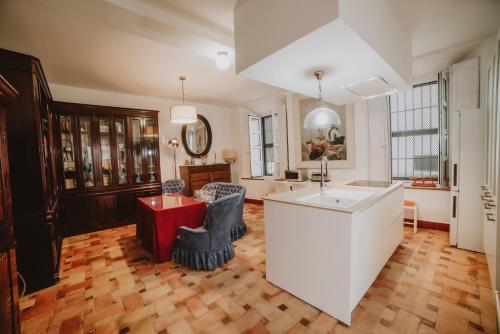 Κοινόχρηστο σαλόνι/χώρος τηλεόρασης, Posada la casa del Pintor in Καρμόνα