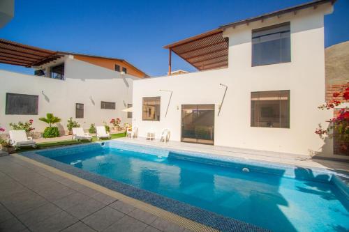 Bejárat, Matices del Mar en Canoas in Canoas De Punta Sal