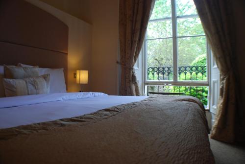 The Salisbury Hotel - image 2