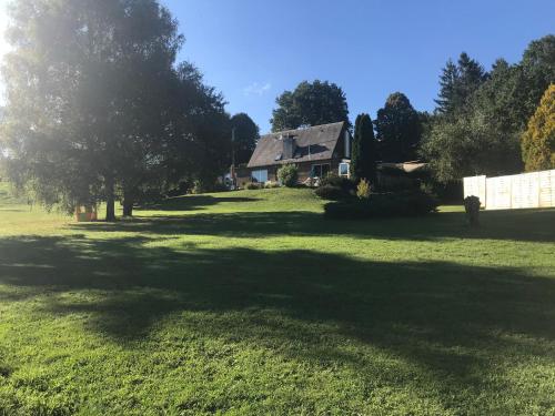 Maison conviviale 8 personne avec piscine intérieure, à la campagne