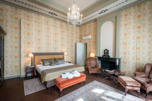 Junior Suite (2 Adults) image 4