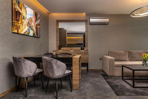 SOHO Apart House 3