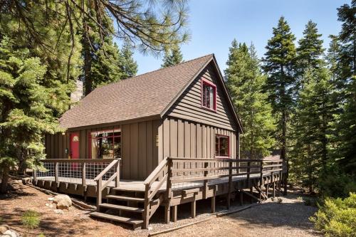 Hawks Haven - Updated Classic Cabin - image 3