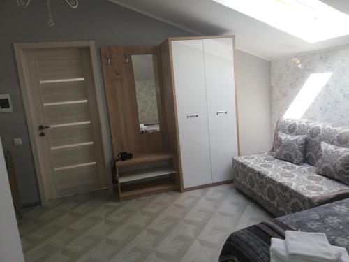 Provance Guest House - image 12