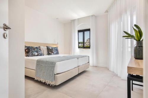 2 bedrooms, 5 beds
