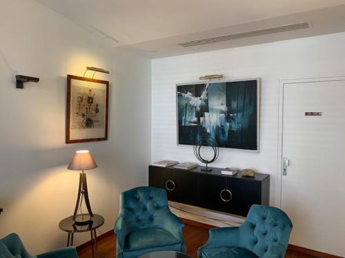 Hotel Delavigne - image 2