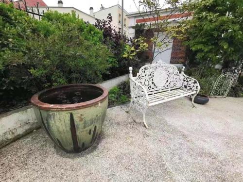 Вид, Appart luxueux 3+1 pcs avec jardin à 3 km de Paris (Appart luxueux 3+1 pcs avec jardin a 3 km de Paris) in Севр
