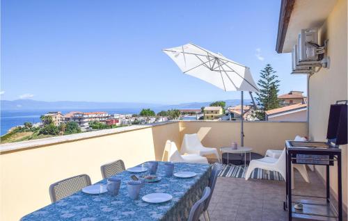  Gorgeous Apartment In Briatico With Kitchen in 89817 Briatico