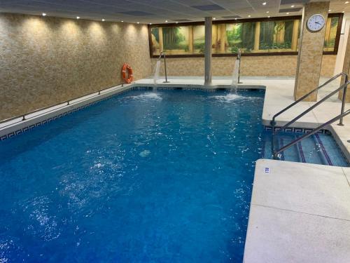 Aparthotel Monarque Sultán - image 11