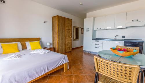 1 double bed