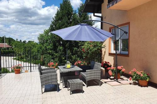 beranda/teres, Apartman Robert - Apartmani Barsic in Duga Resa