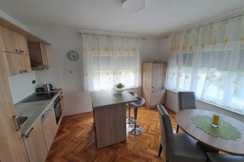 dapur, Apartman Robert - Apartmani Barsic in Duga Resa