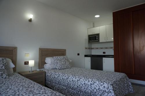 Apartamentos Pirámides - image 2