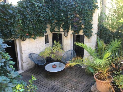 บริการและสิ่งอำนวยความสะดวก, maison bohème (maison boheme) in เฌอเนอวิต แทรฟ คูโนลต์