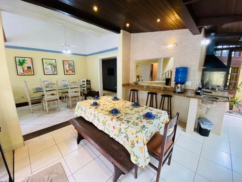 ILHABEACH GUESTHOUSE in Centro Commercial