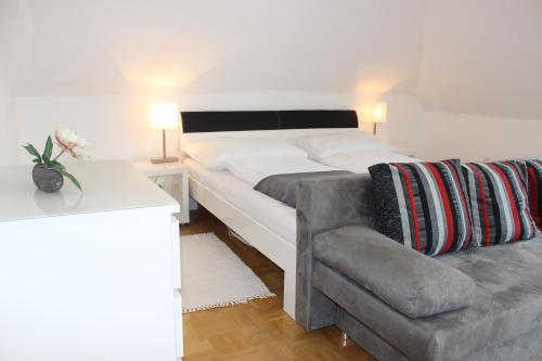 Ferienwohnung und Gästezimmer Korb in Krumpendorf am Wörthersee, Österreich
