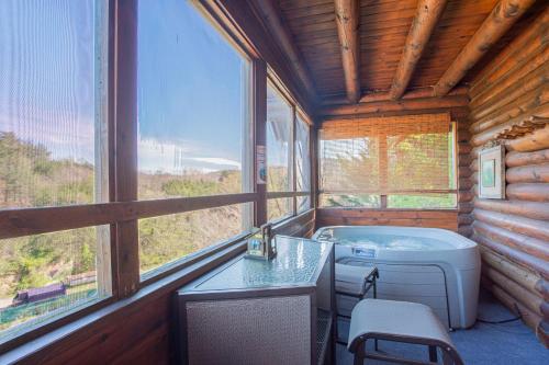 Deer Tracks Retreat in Pigeon Forge! - image 12