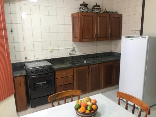 Kitchen, Regina Del Mare Residence Apartamentos completos para ate 05 pessoas a 50 metros da praia in Cachoeira do Bom Jesus