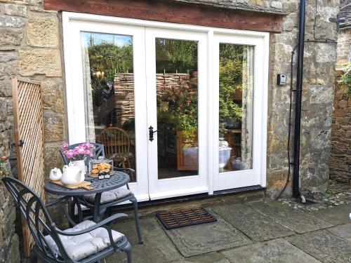 End Cottage - image 4