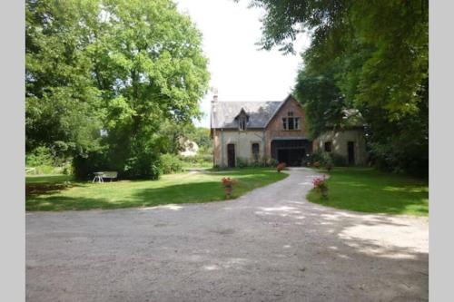 Suite dans le jardin du Château (Suite dans le jardin du Chateau) in Agonges