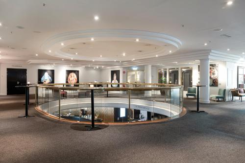 Elite Park Avenue Hotel - image 5