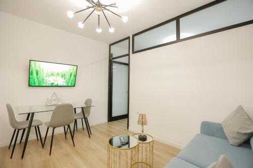 Miku Apartment-Adorable Apartment At Bllok Area, Tirana (photo 9)