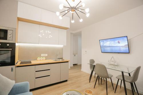 Miku Apartment-Adorable Apartment At Bllok Area, Tirana (photo 8)