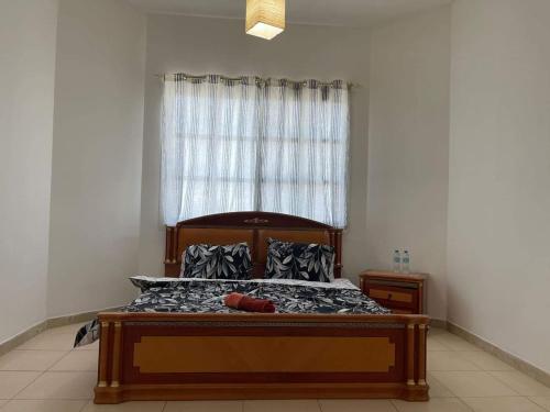 Furnished room in a villa in town center. With private bathroom