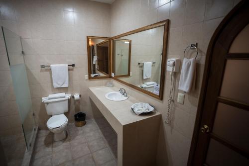 Suite image 8
