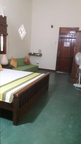 1 double bed, 1 sofa bed