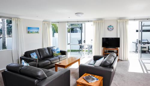 Belle Mer Beachfront Apartments - Self Serviced - Accommodation - Mount Maunganui