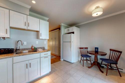 Wellington Manor Unit 103