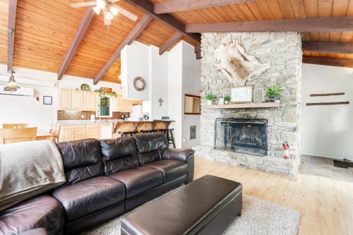 Snowbird Family Retreat in Beech Mountain, USA