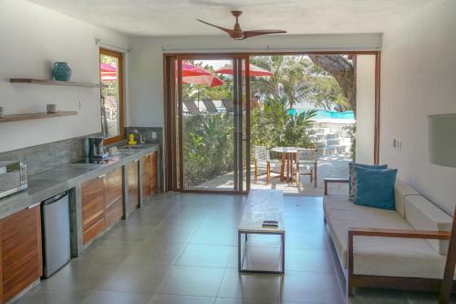 321601339 Ysuri Sayulita - Beachfront Hotel