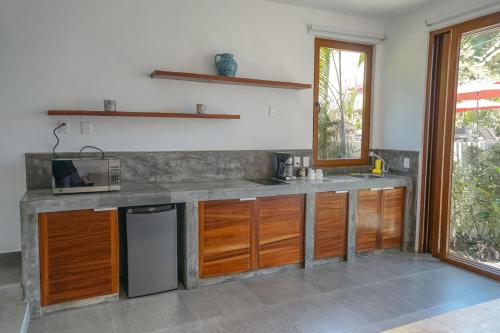 321601352 Ysuri Sayulita - Beachfront Hotel
