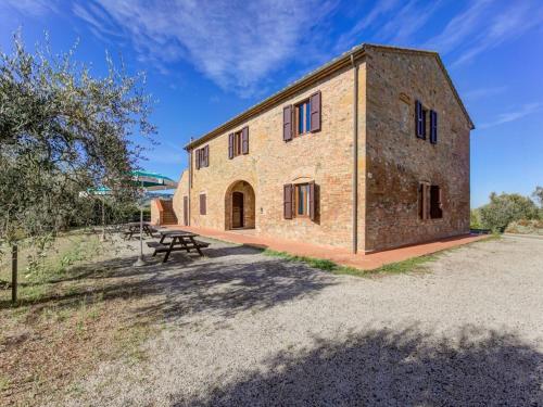 Holiday home in Tuscany with shared pool