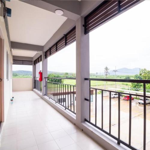 Balcony/terrace, EK Residence Banchang City near Rayong Green Valley Country Club
