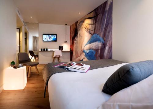 Hotel Max, Parigi