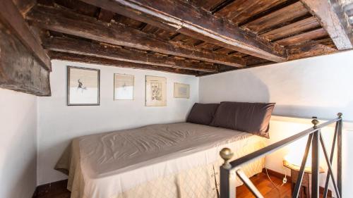 Monti Flat Rental in Rome, Roma (foto 9)
